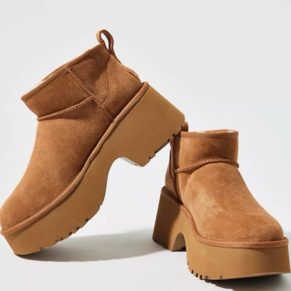 *NEW* UGG The Classic Ultra Mini New Heights‎ Boot Size 8 A52